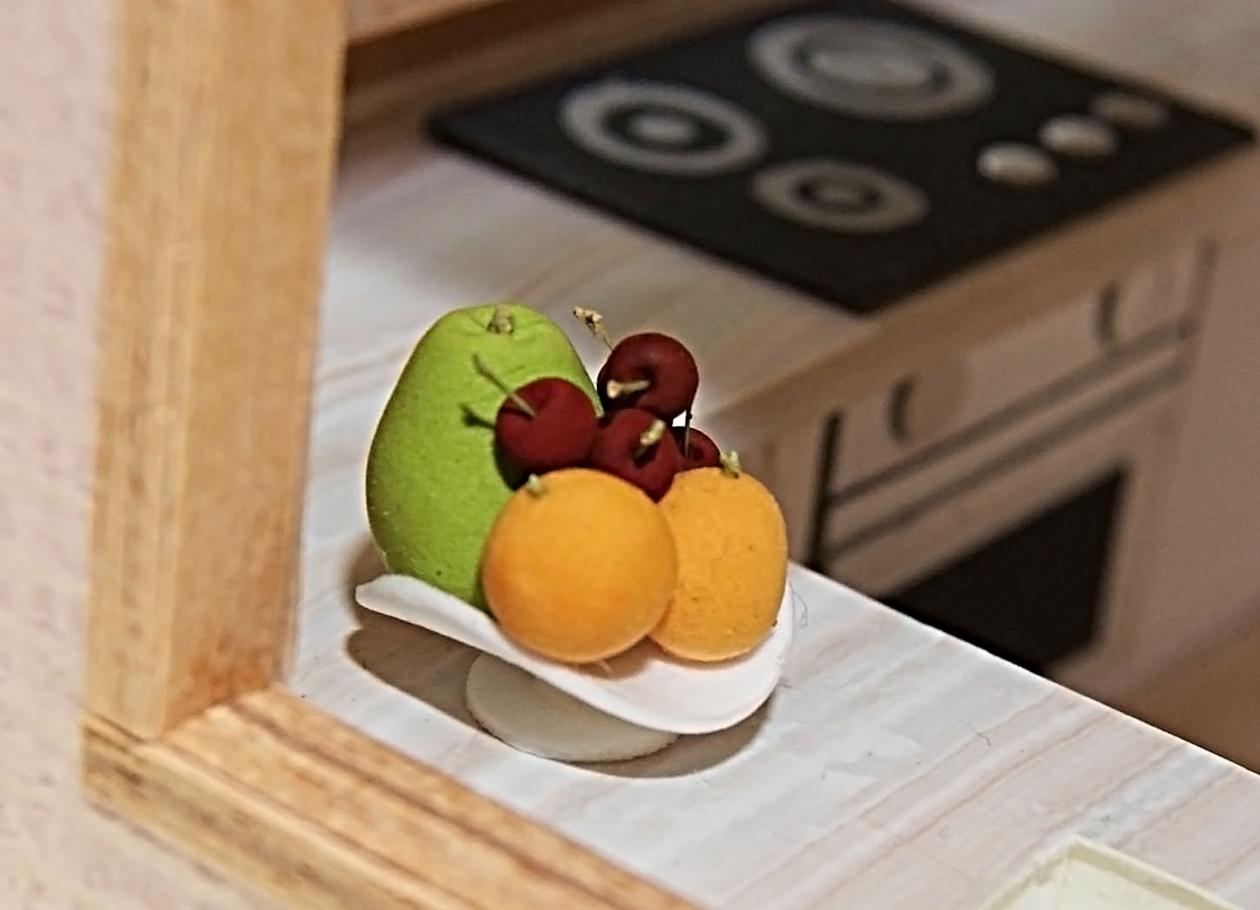 紙紮屋馨風恬居(樓中樓吊床款)的水果盤有柚子柳丁和櫻桃