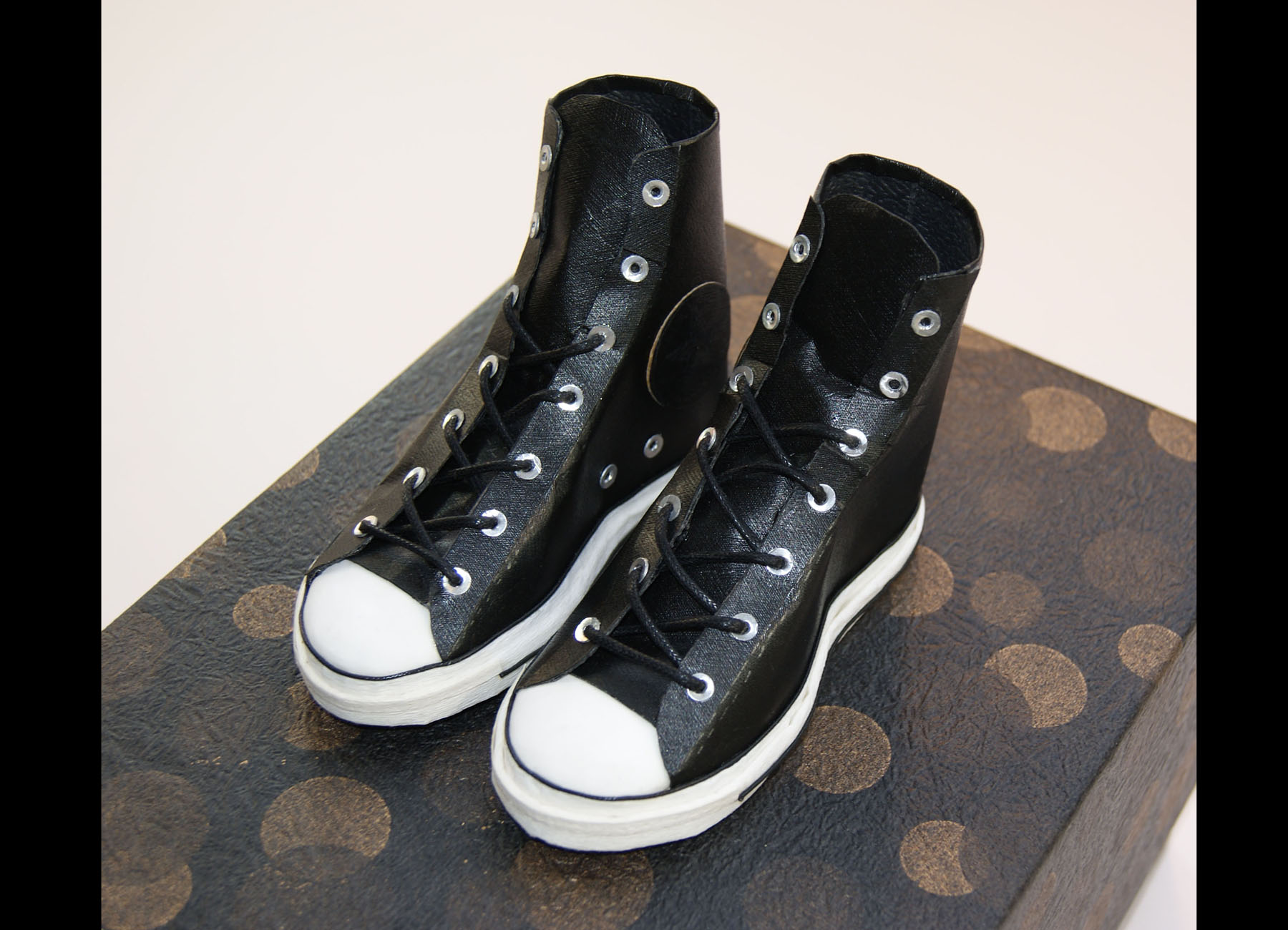 紙紮高筒皮革球鞋左前